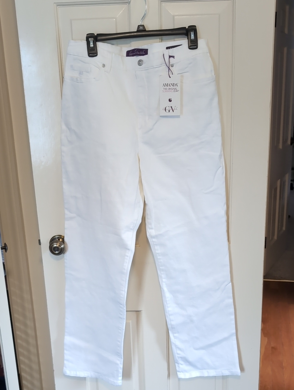 Gloria Vanderbilt White Straight Leg Women's Jeans